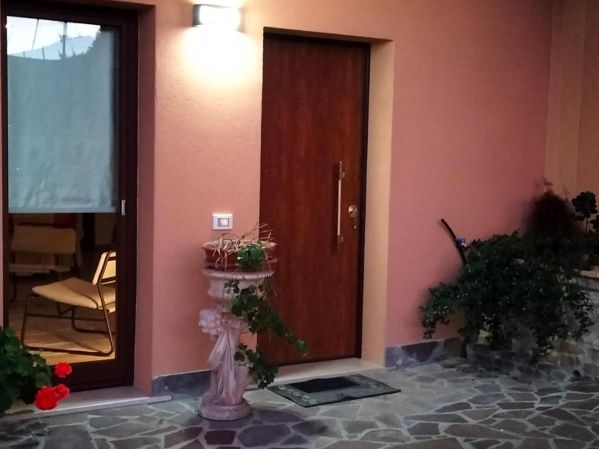 B&B La Casa Di Giuliana Cermignano ภายนอก รูปภาพ