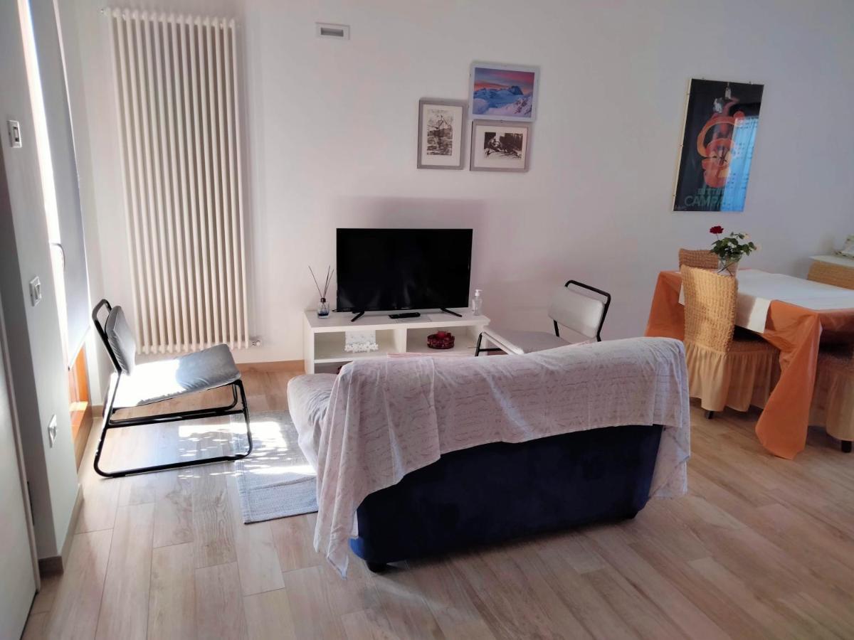 B&B La Casa Di Giuliana Cermignano ภายนอก รูปภาพ