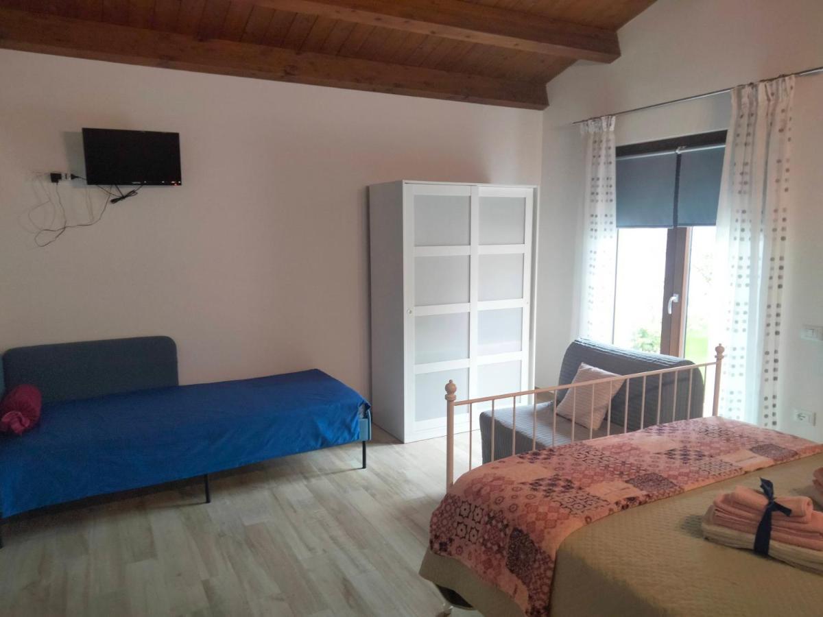B&B La Casa Di Giuliana Cermignano ภายนอก รูปภาพ